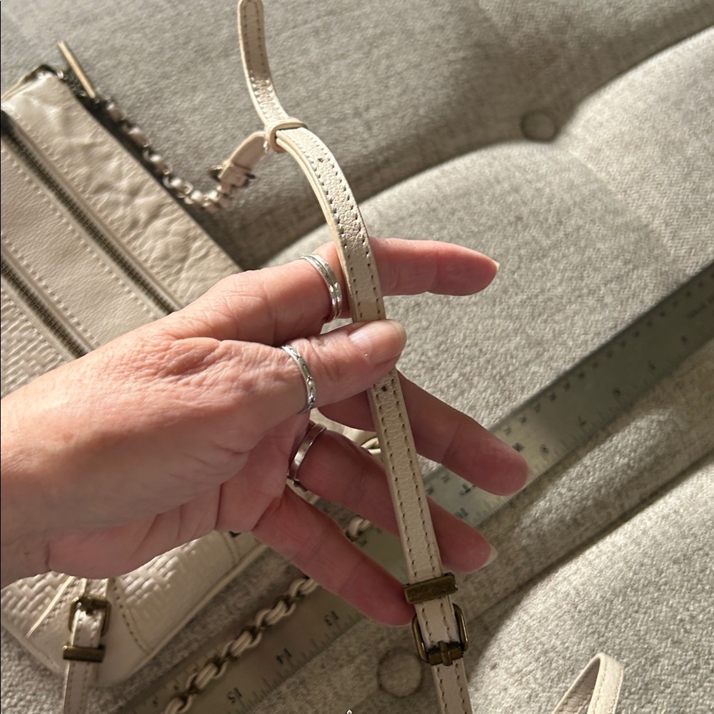 ELLIOT LUCCA LEATHER 3 ZIPPER DESIGN CREAM COLOR CROSSBODY BAG - Picture 16 of 16